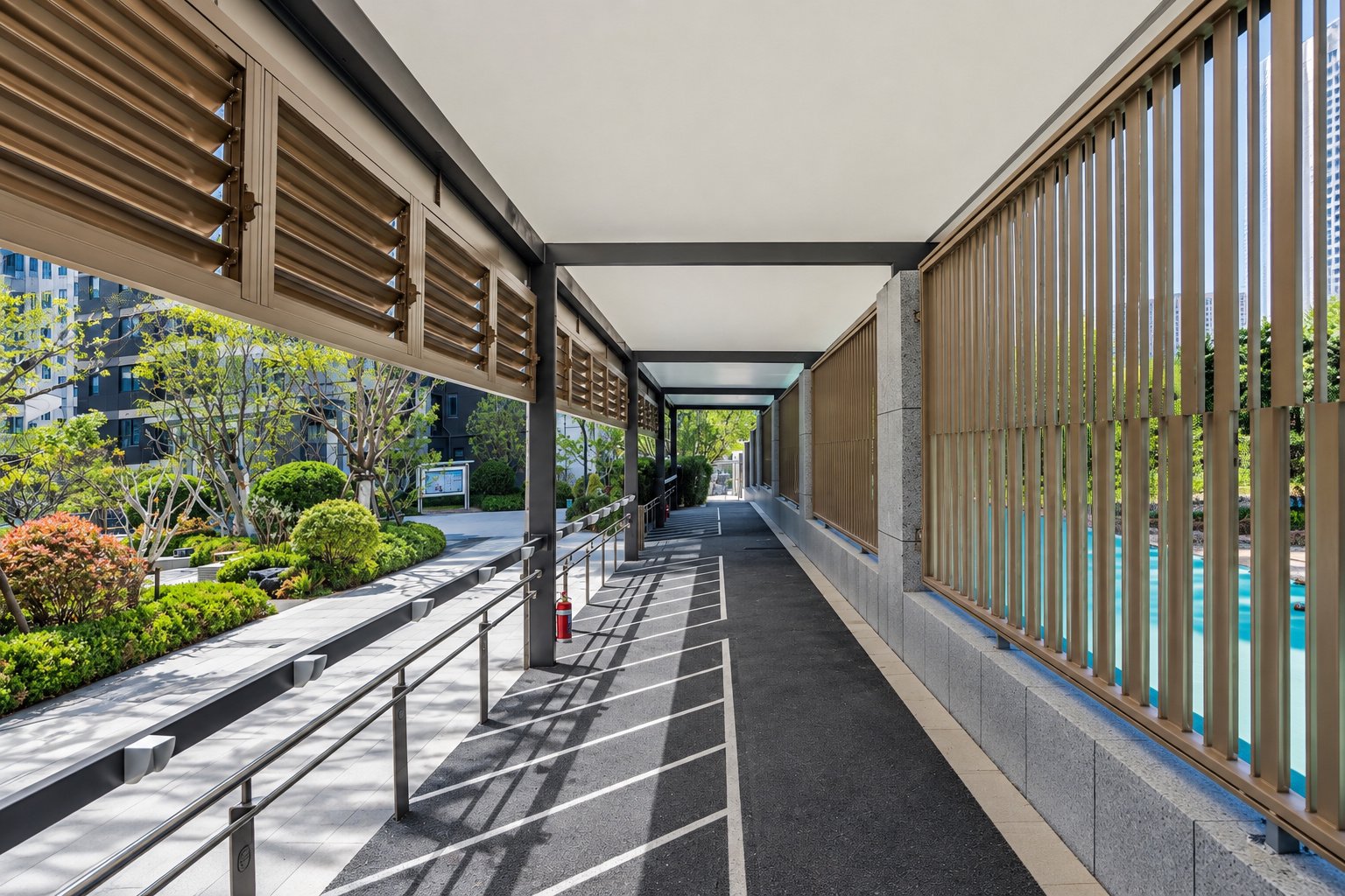 金城荣基臻岳社区连廊及归家动线建筑空间摄影