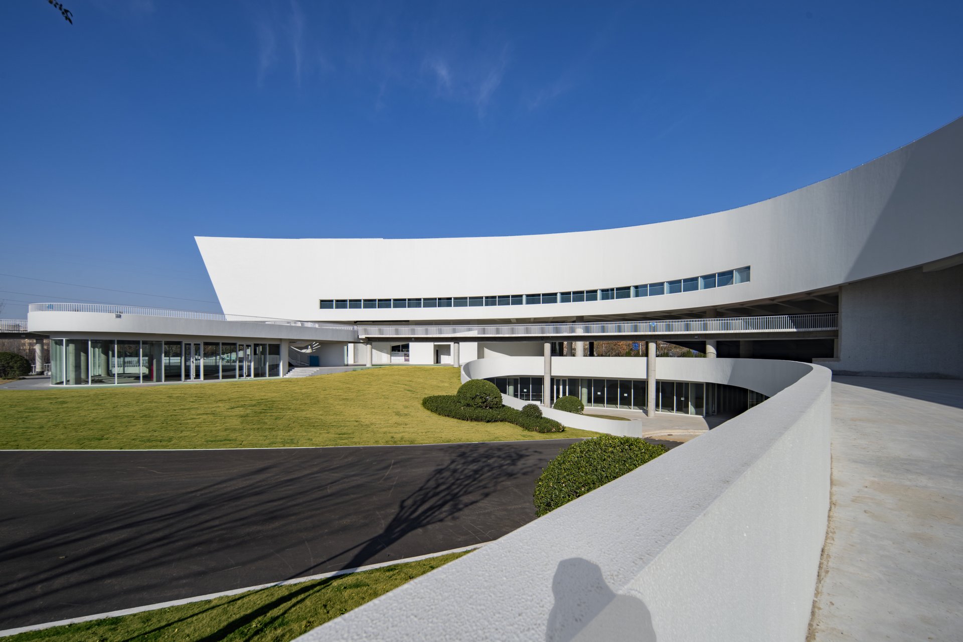 文体场馆建筑与城市公共空间关系